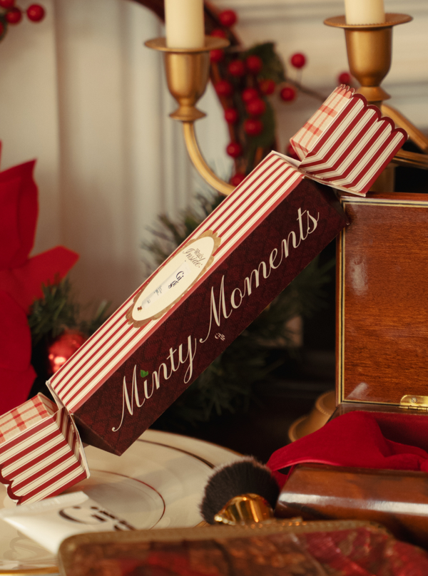 Nutcracker - Vintage Room