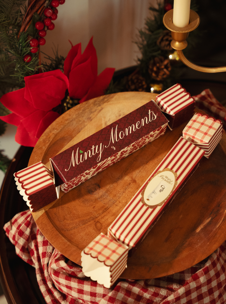 Nutcracker - Vintage Room